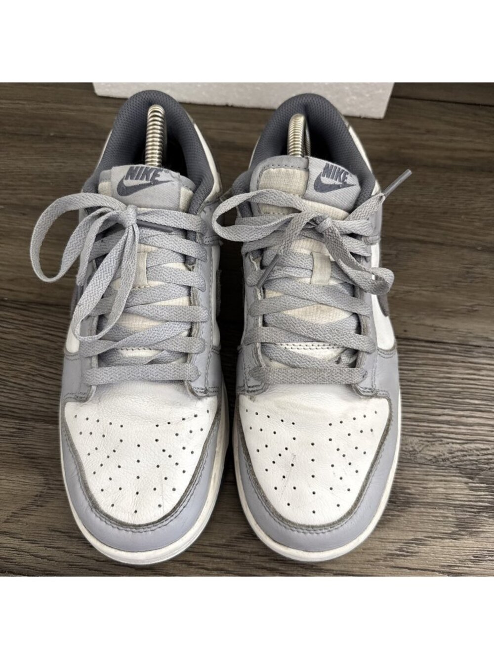 Nike Dunk Low Retro Gray & White Leather Sneakers Mens Size 8 Retro Athletic